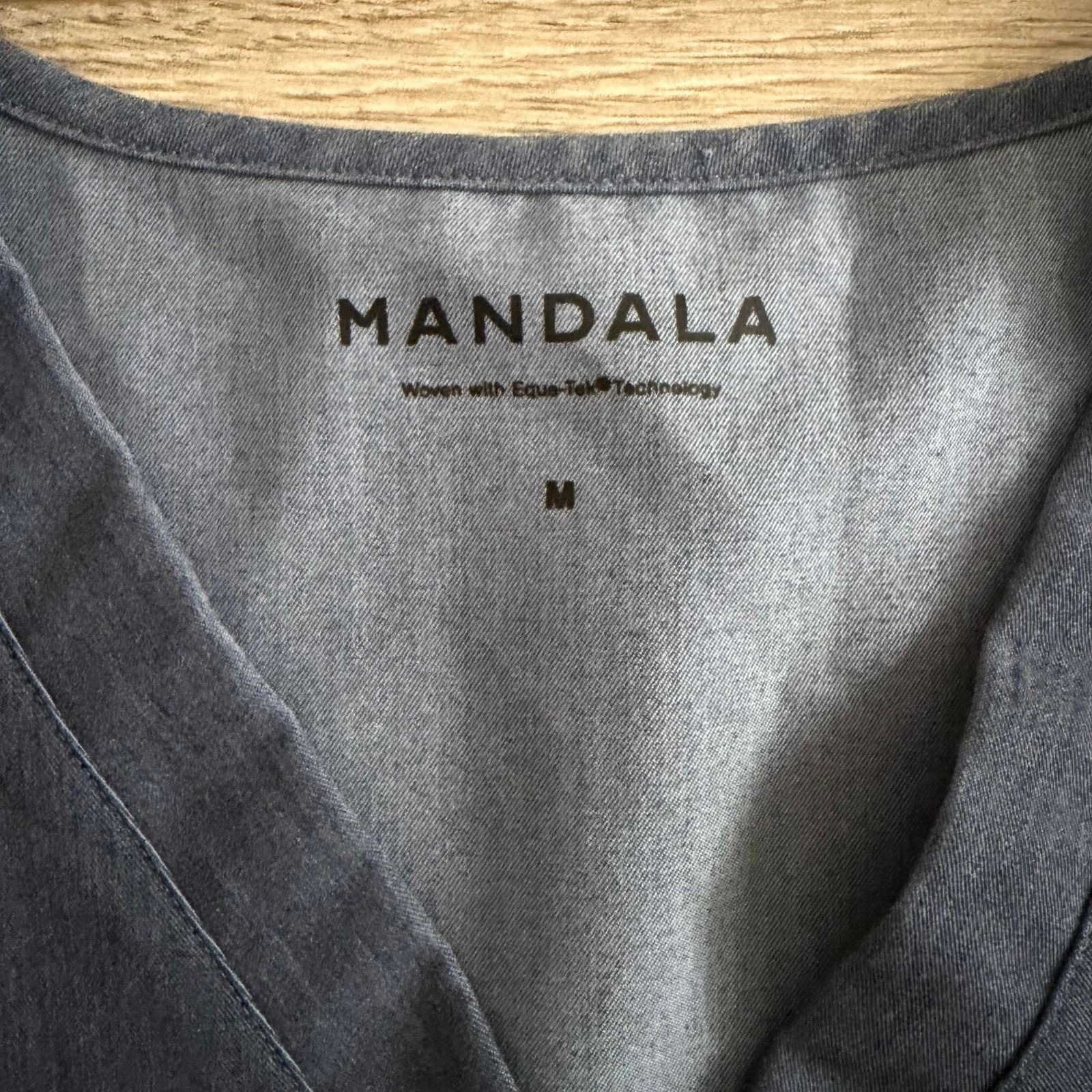 Mandala Scrub Set Sz M Gray Nurse Workwear Euc Medical Professional Lightweight — image 4 of 8